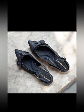 Anne Klein Black Pointed Slingback Flats with Bow Accent Women’s size 7